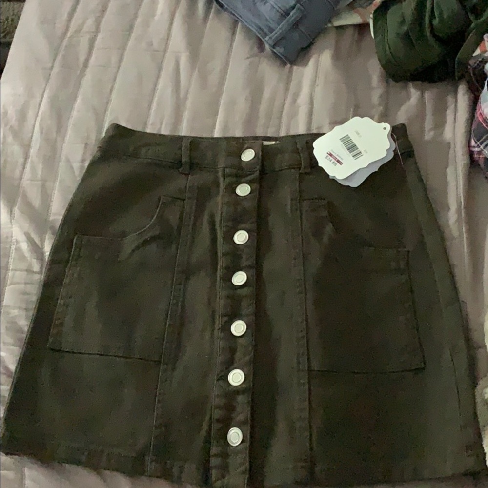 NEW skirt
